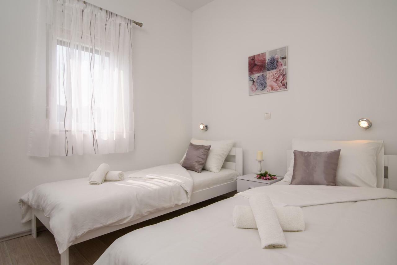 Apartmani Ville Vengo Trogir Ngoại thất bức ảnh